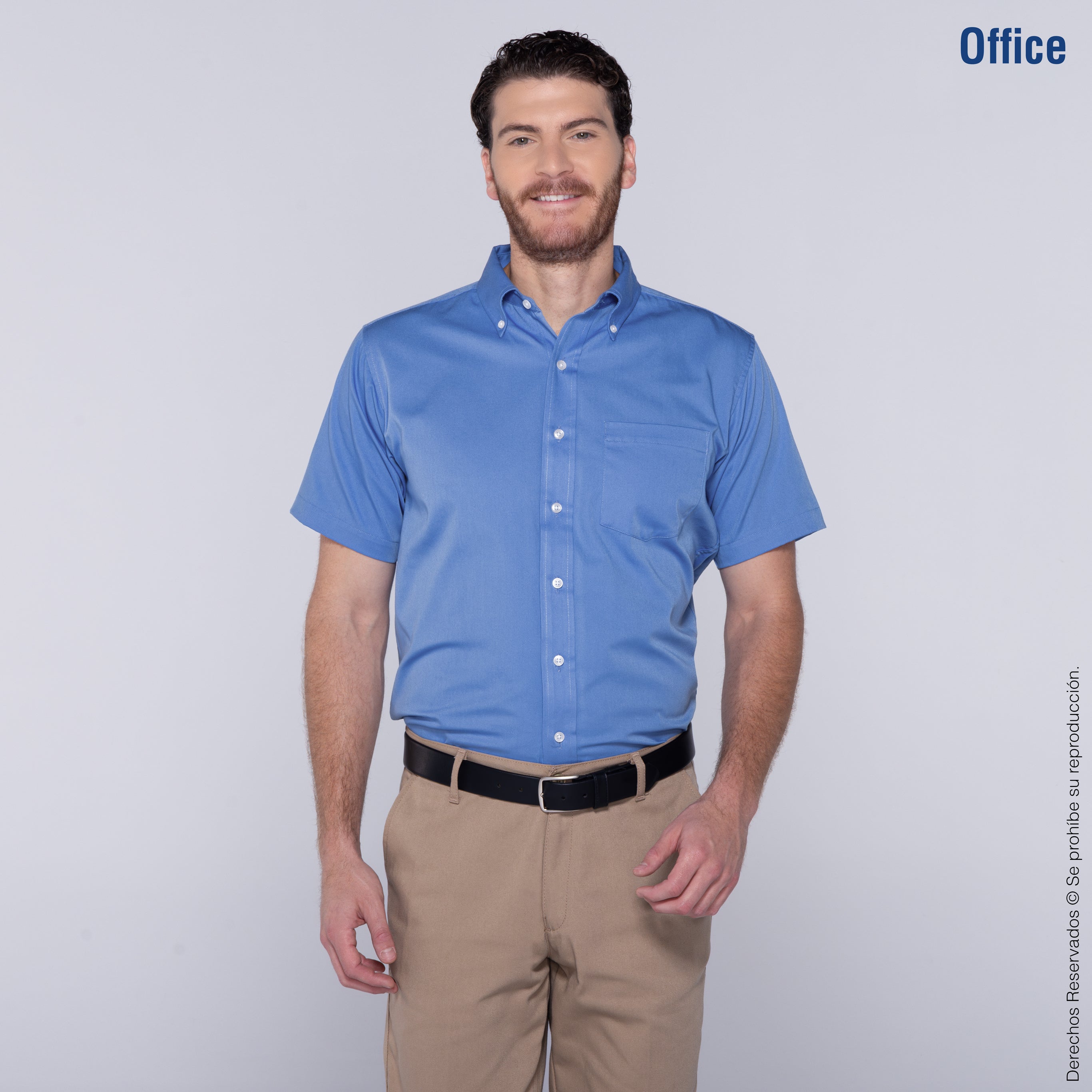 Camisa de Gabardina Manga Corta para Caballero · 50% Algodón 50% Poliéster  · Color Azul Francia